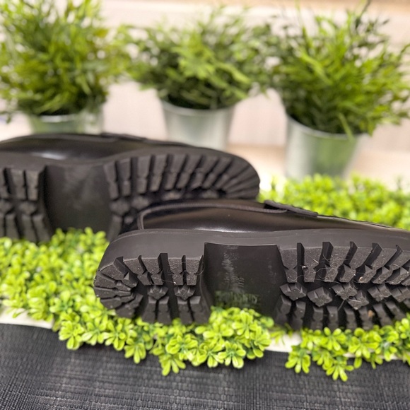 H&M Sleek Black Leather Loafers - Picture 6 of 9